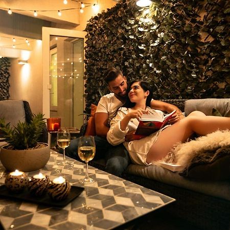 Qult - Up In The Sky Apartment บูคาเรสต์ ภายนอก รูปภาพ