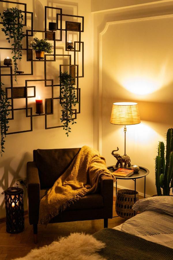 Qult - Up In The Sky Apartment บูคาเรสต์ ภายนอก รูปภาพ