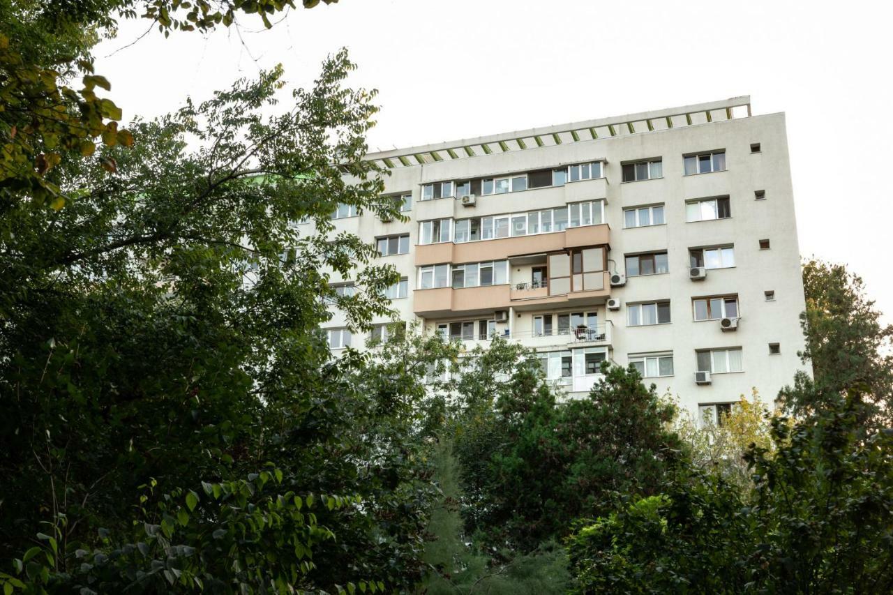 Qult - Up In The Sky Apartment บูคาเรสต์ ภายนอก รูปภาพ