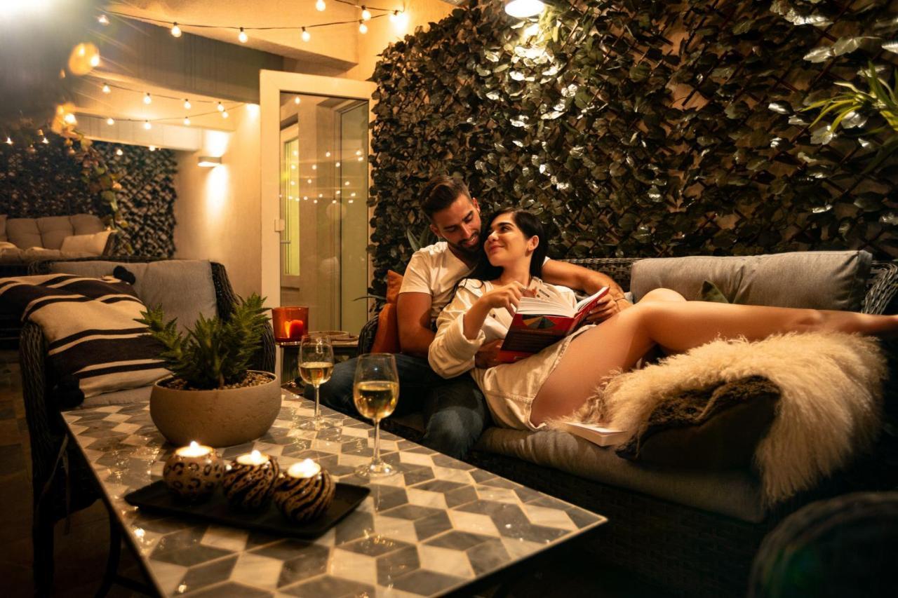 Qult - Up In The Sky Apartment บูคาเรสต์ ภายนอก รูปภาพ